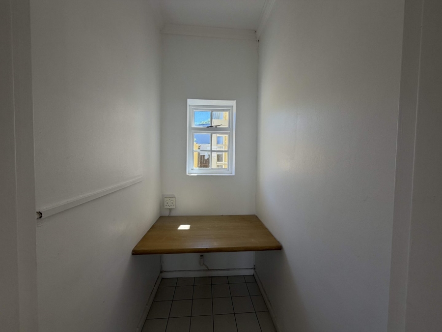To Let 4 Bedroom Property for Rent in Rondebosch Village Western Cape